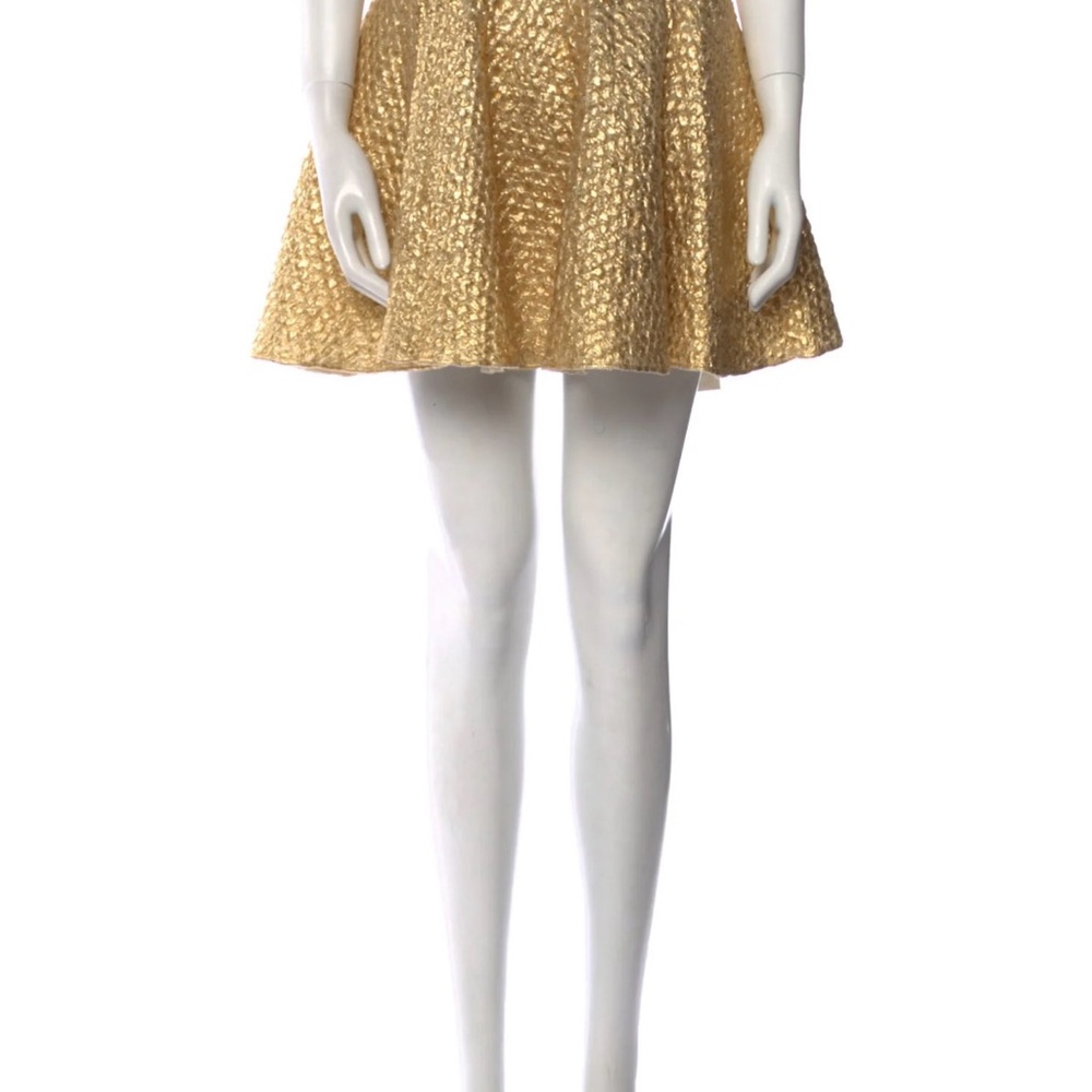 Valentino Gold Coated Wool
Knit Flared Mini Skirt  New with tags! M - Picture 4 of 14